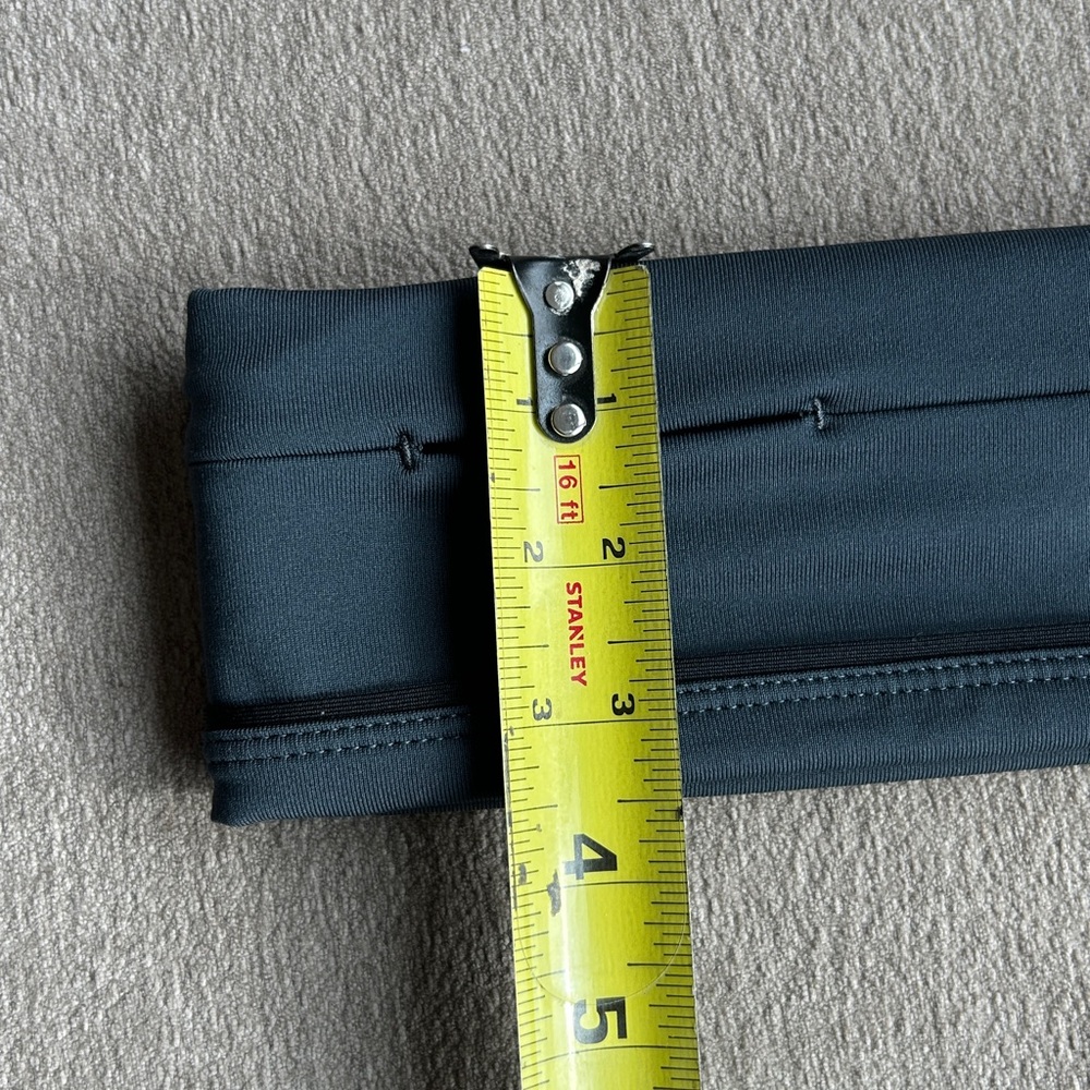 FlipBelt Gray Running Belt Size Large - Picture 9 of 10